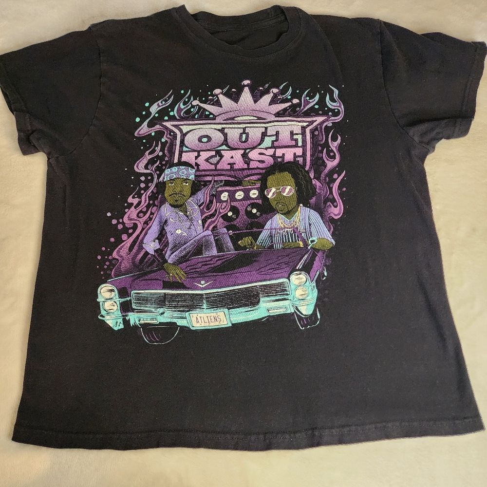 Out Kast Atliens Black Tshirt With Graphics Size Medium